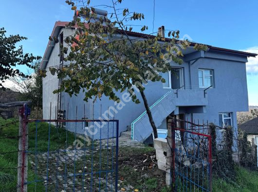 ÇAYCUMA GÜDÜLLÜ KÖYÜNDE 2 KATLI MÜSTAKİL EV + 1250m2 BAHÇE